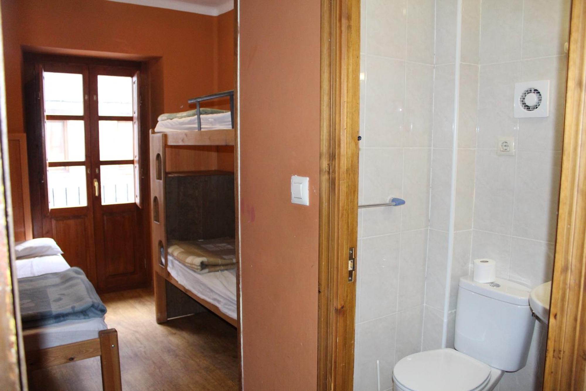 Albergue-Refugio Sargantana Canfranc Quarto foto