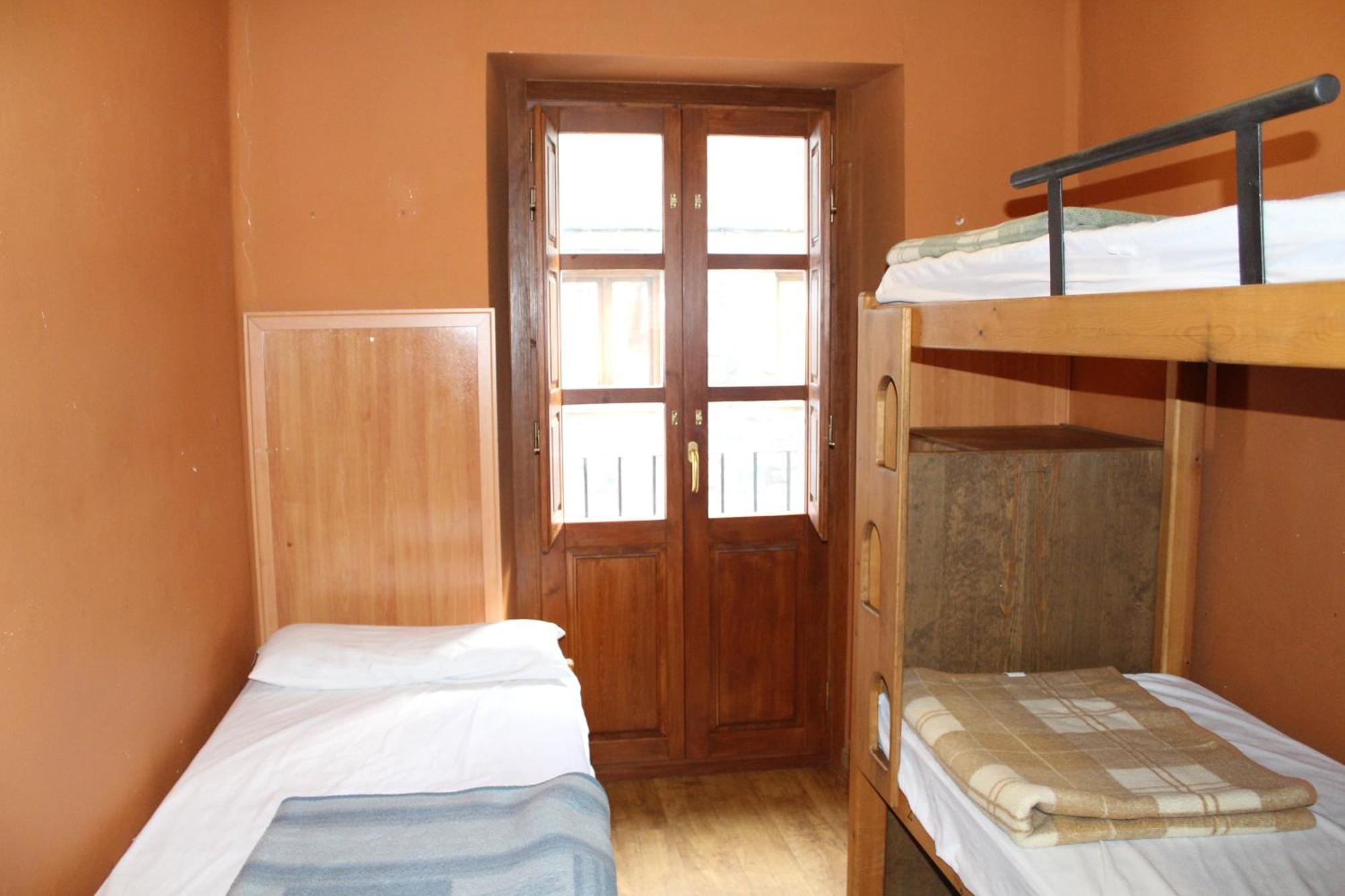 Albergue-Refugio Sargantana Canfranc Quarto foto